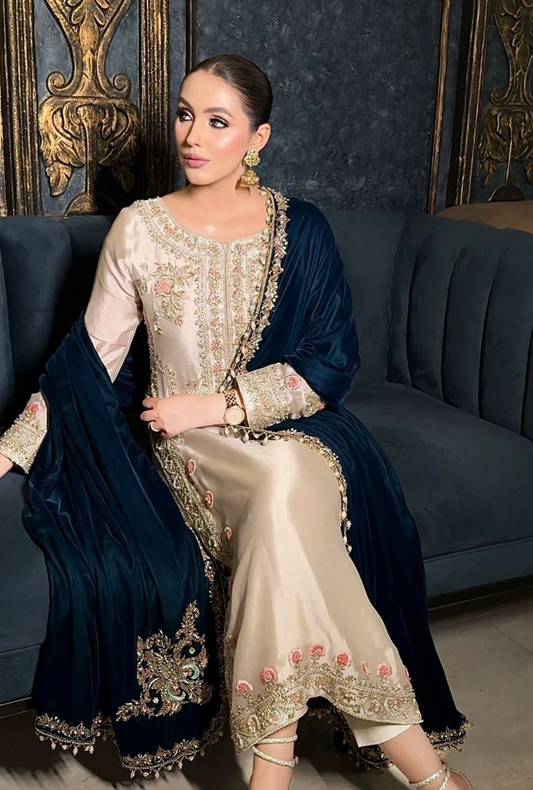 How to Pair Fancy Shawls with Party Wear Dresses