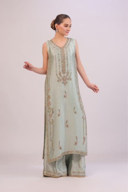 Ready-to-Wear vs Custom Wear: Which Saves More Money Long-Term?