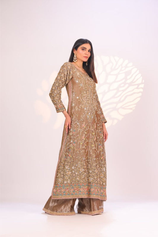 How to Choose Fancy Wear That Looks Expensive Without Being Heavy