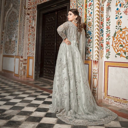 A Tapestry of Elegance: Exploring Regional Diversity in Pakistani Wedding Dresses