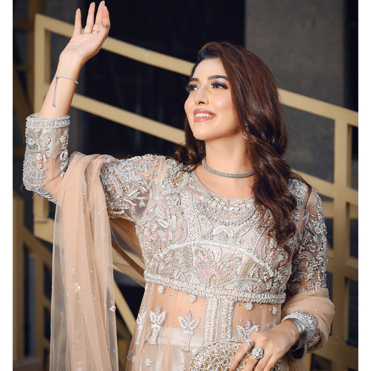 The Importance of Choosing the Right Fabric for Your Wedding Dress