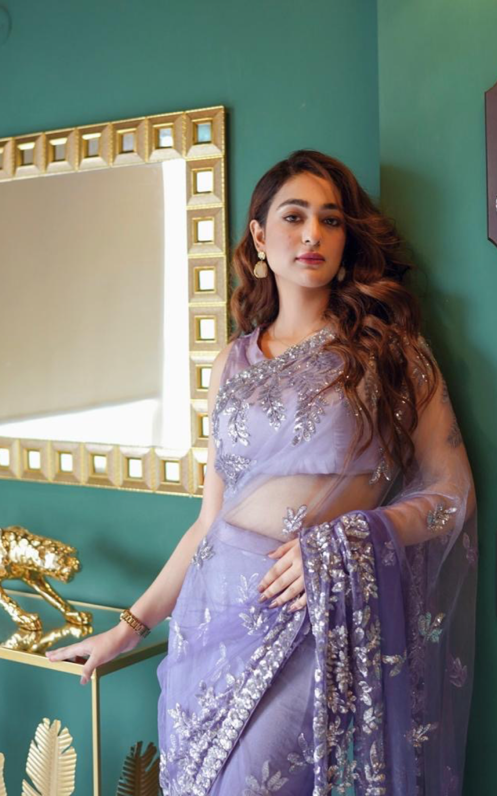 PURPLE AND SILVER SEQUENCE SAARI USC - 158