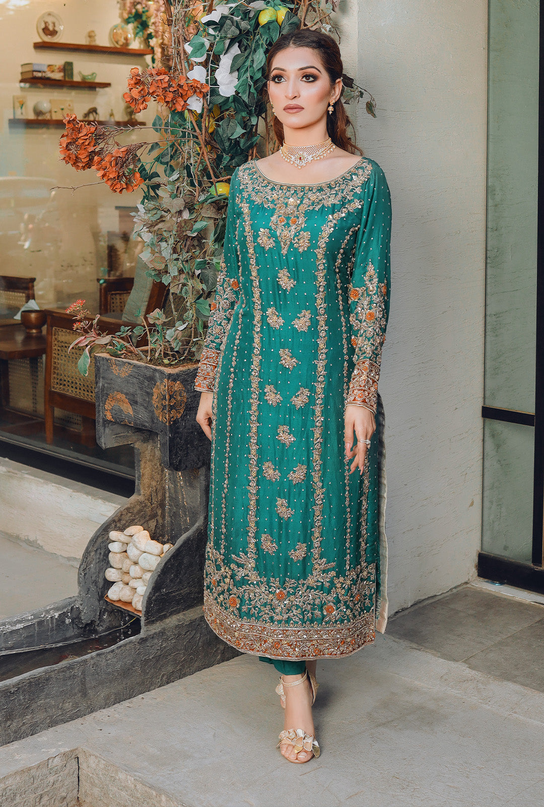 MISS PAKISTAN WEARING SEA GREEN RAW SILK SHIRT WITH HANDWORK USC-136